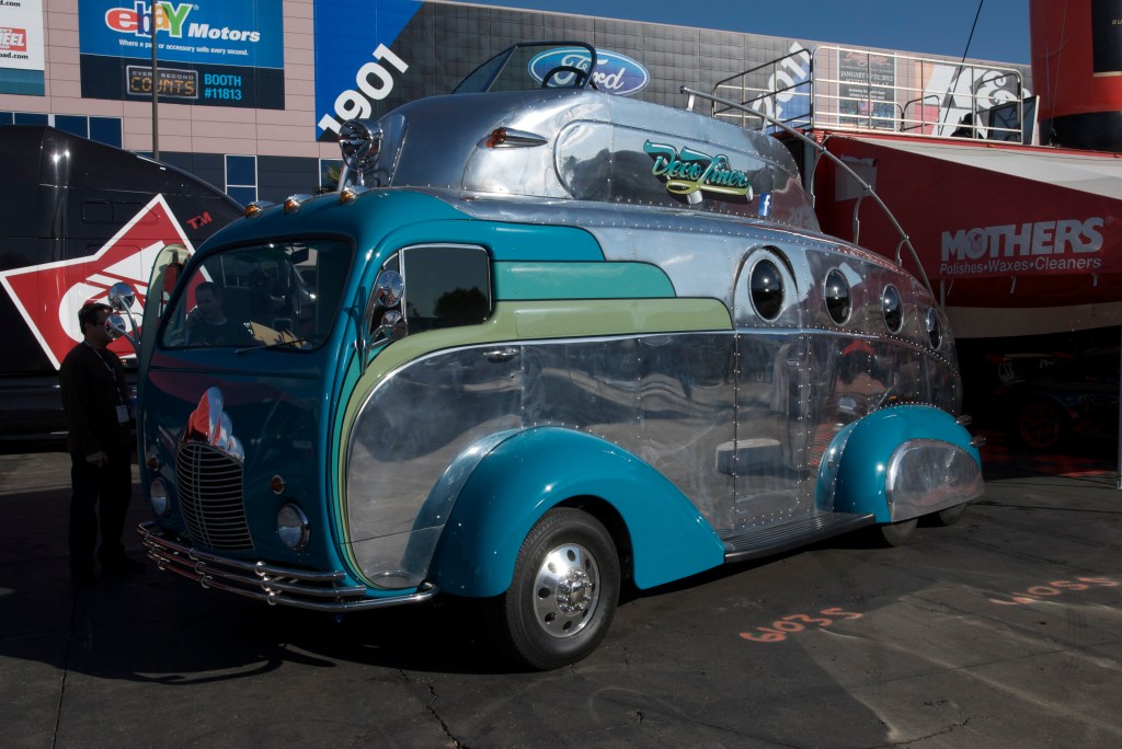  The Deco Liner grill_The SEMA Show 2011_11/4/11