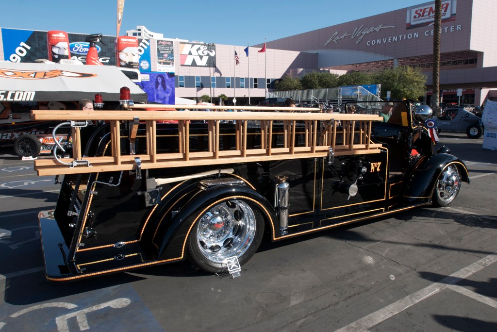 Hot rod fire truck_The SEMA Show 2011_11/4/11