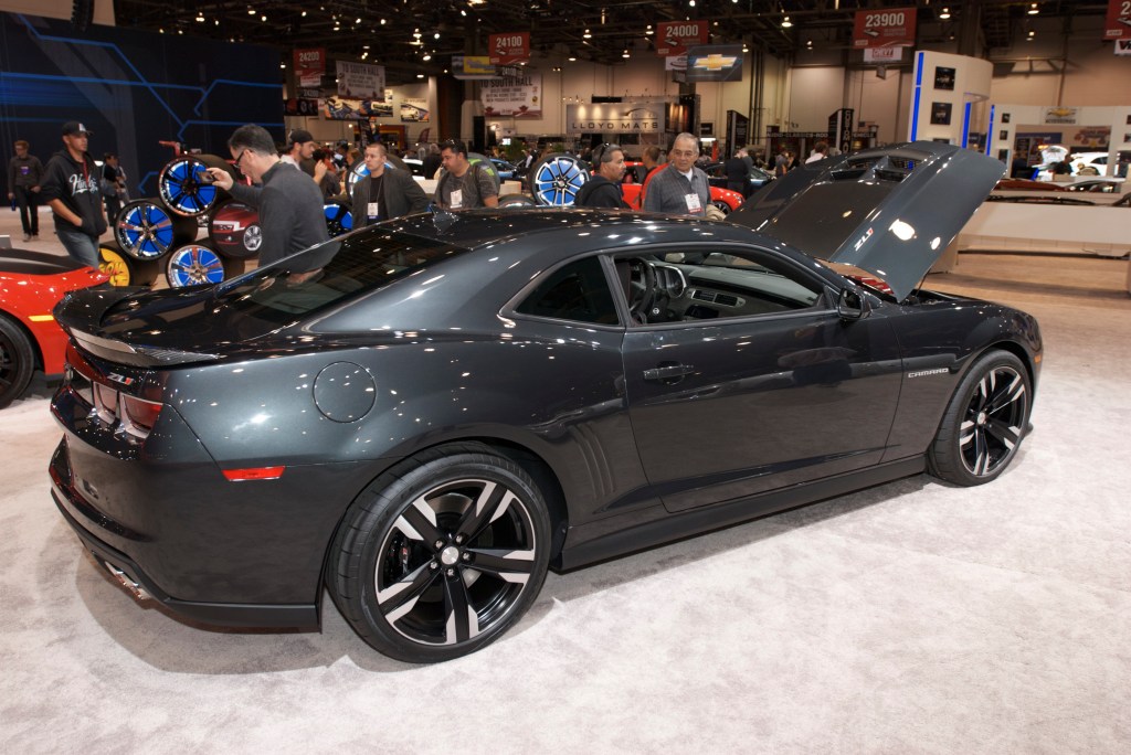 Camaro ZL 1_Chevy display_The SEMA Show 2011_11/4/11