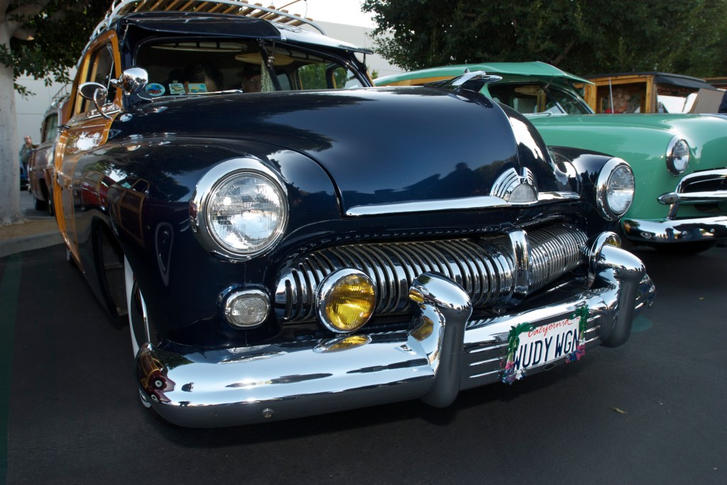 Woody Club_Ford_Cars&Coffee/Irvine_12/3/11