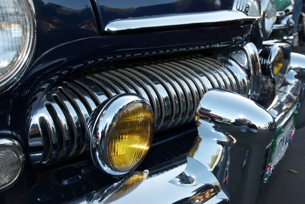 Woody Club_Ford grill_Cars&Coffee/Irvine_12/3/11