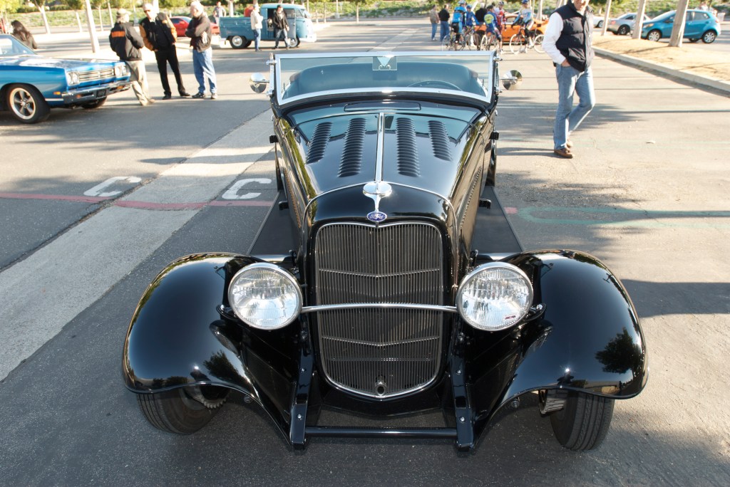 Black 1932 Ford roadster_Cars&Coffee/Irvine_12/17/11