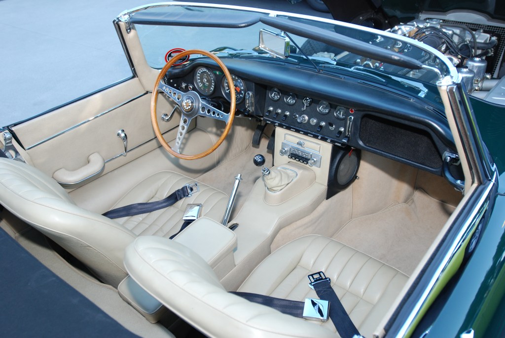 British Racing Green Jaguar 4.2 E type roadster_Interior_Cars&Coffee/Irvine_1/28/12