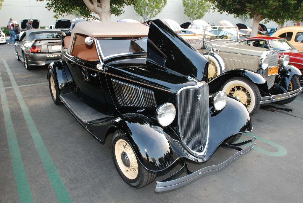 Black 1933 Ford roadster_front view_Cars&Coffee/Irvine_2/181/12