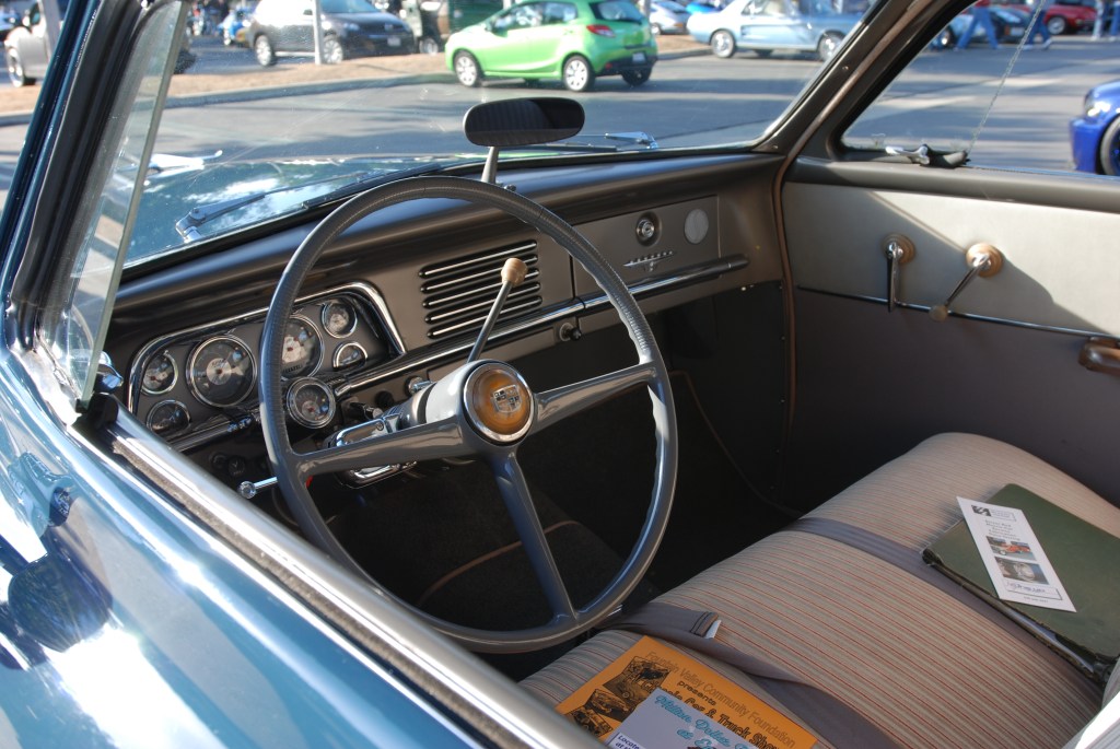 1951 Blue Studebaker Champion_interior_Cars&Coffee/Irvine_2/18/12