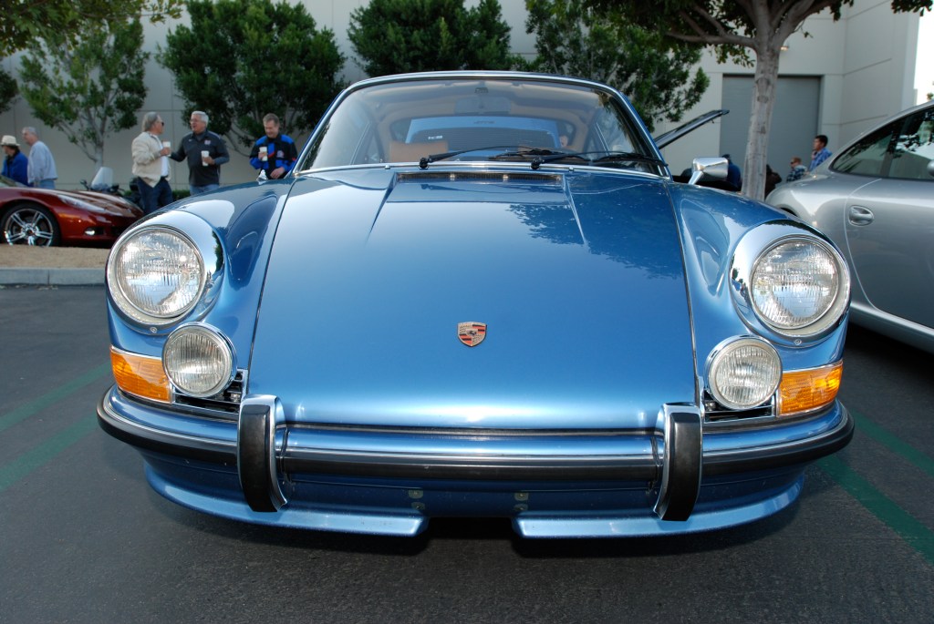 Blue metallic 1972 Porsche 911T_front hood reflections_Cars&Coffee/Irvine_3/10/12