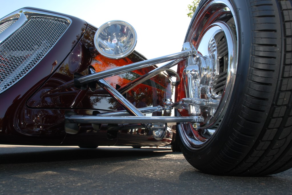 Chip Foose_HemiSFear_ front suspension detail_Cars&Coffee/Irvine_3/10/12
