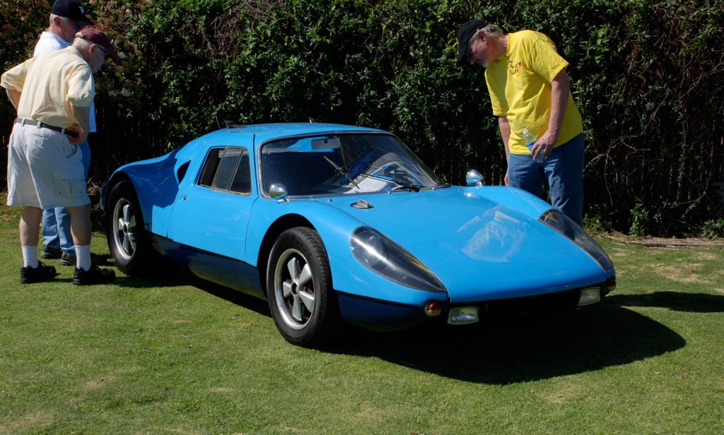 Blue 1964 Porsche 904 GTS Carrera_3/4 front view _all Porsche swap & car display_3/4/12