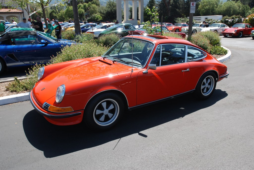 Orange 1972 Porsche 911T_3/4 front view_RGruppe Solvang Treffen _May 5, 2012