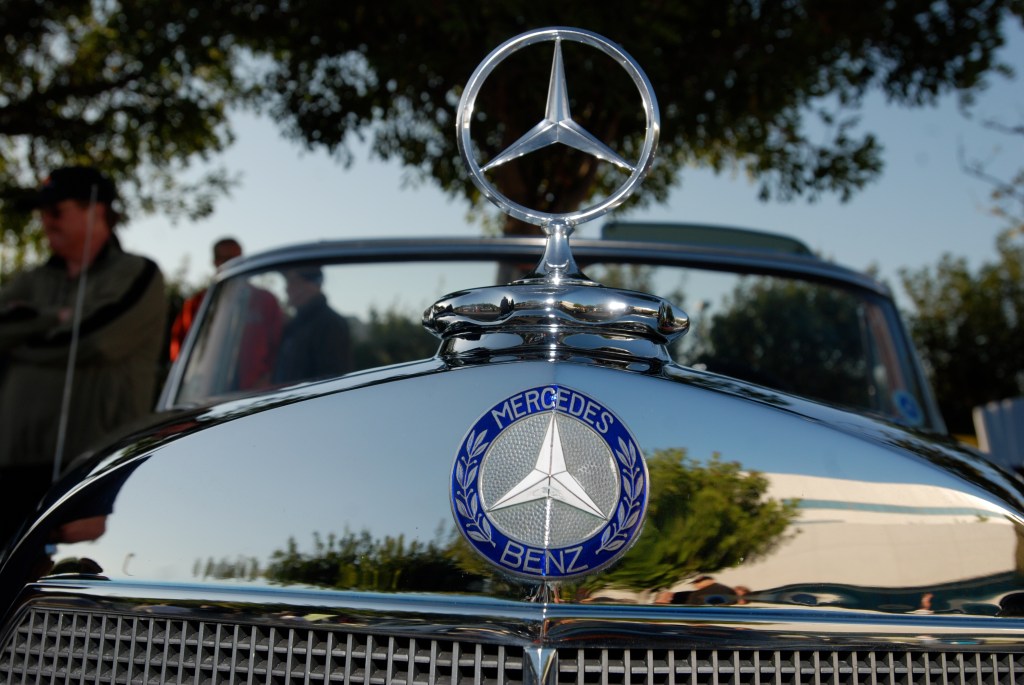 Classic Mercedes Benz convertible_grill detail_Cars&Coffee/Irvine_April 28, 2012