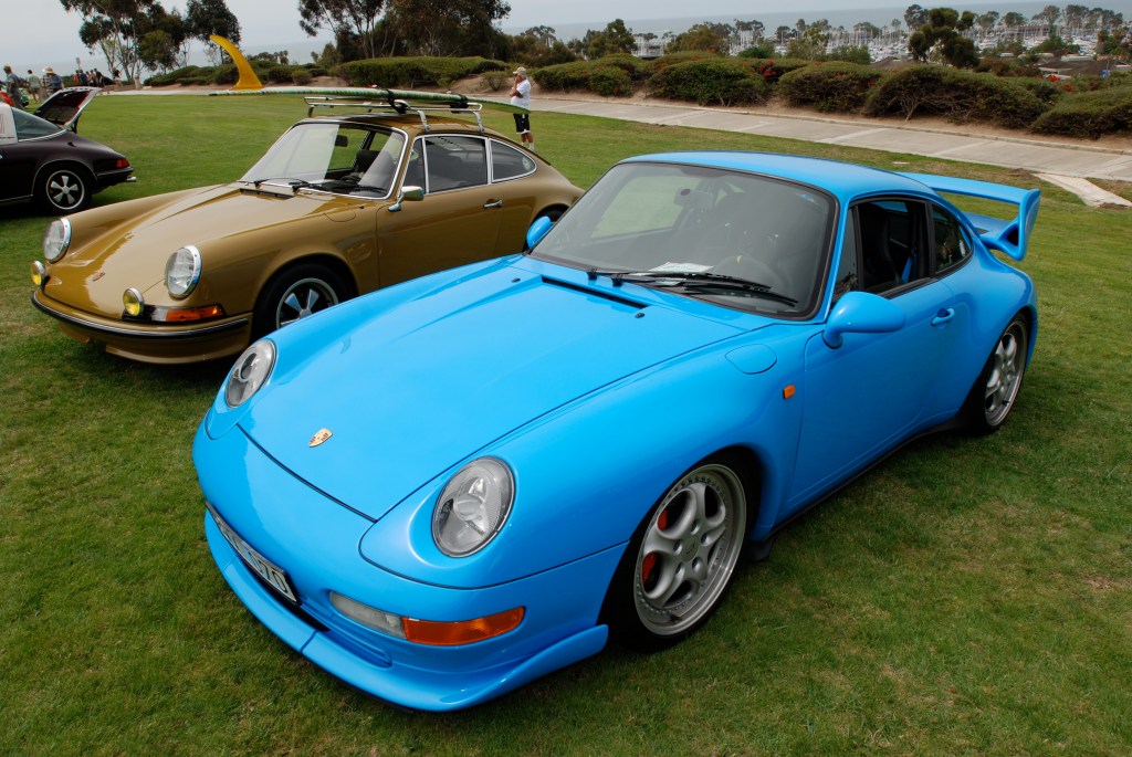 356 Registry_ 1973 911 and blue 993 Carrera RS club sport_Dana Point concours _July 15, 2012