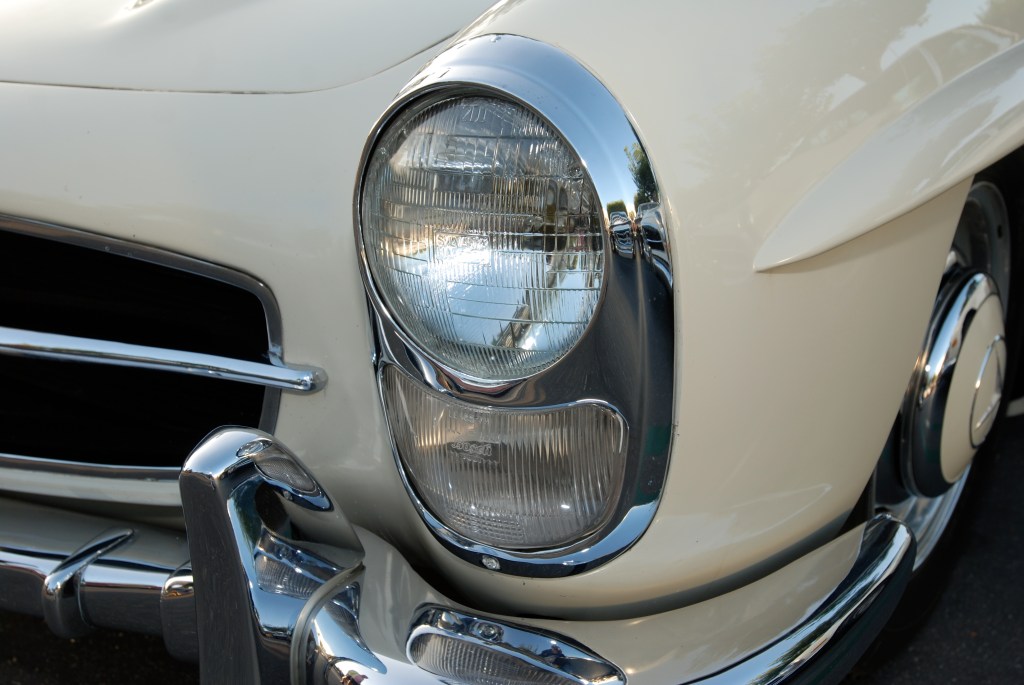 Ivory 1960 Mercedes Benz 300SL roadster_headlight detail_Cars&Coffee/Irvine_July 28, 2012 Ivory 1960 Mercedes Benz 300SL roadster_headlight detail_Cars&Coffee/Irvine_July 28, 2012