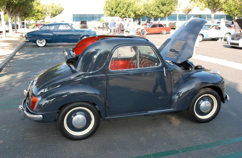 Gray 1953 Fiat 500 Topolino_side view_Cars&Coffee / Irvine_July 28, 2012 Gray 1953 Fiat 500 Topolino_side view_Cars&Coffee / Irvine_July 28, 2012