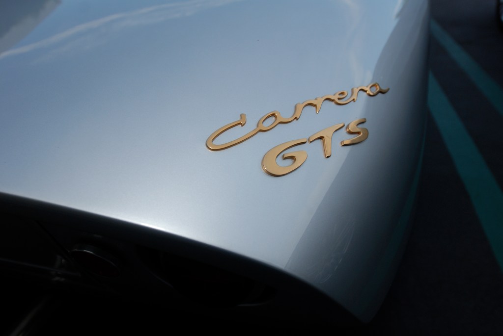 1964 Silver Porsche 904 Carrera GTS_right rear fender badging & reflections_Cars&Coffee_October 6, 2012