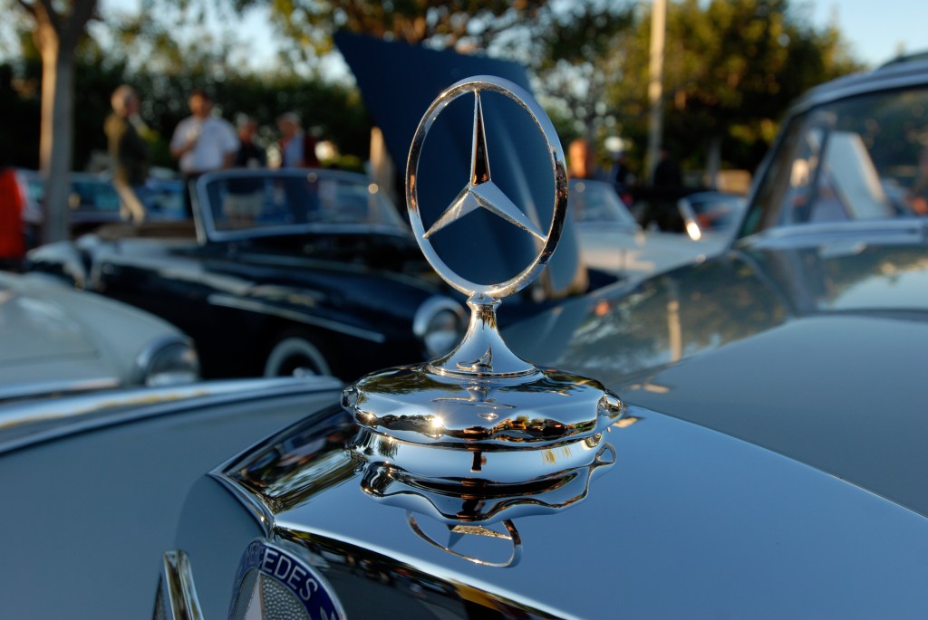 Mercedes Benz hood emblem_ silver 300S Cabriolet_Cars& Coffee_October 27, 2012