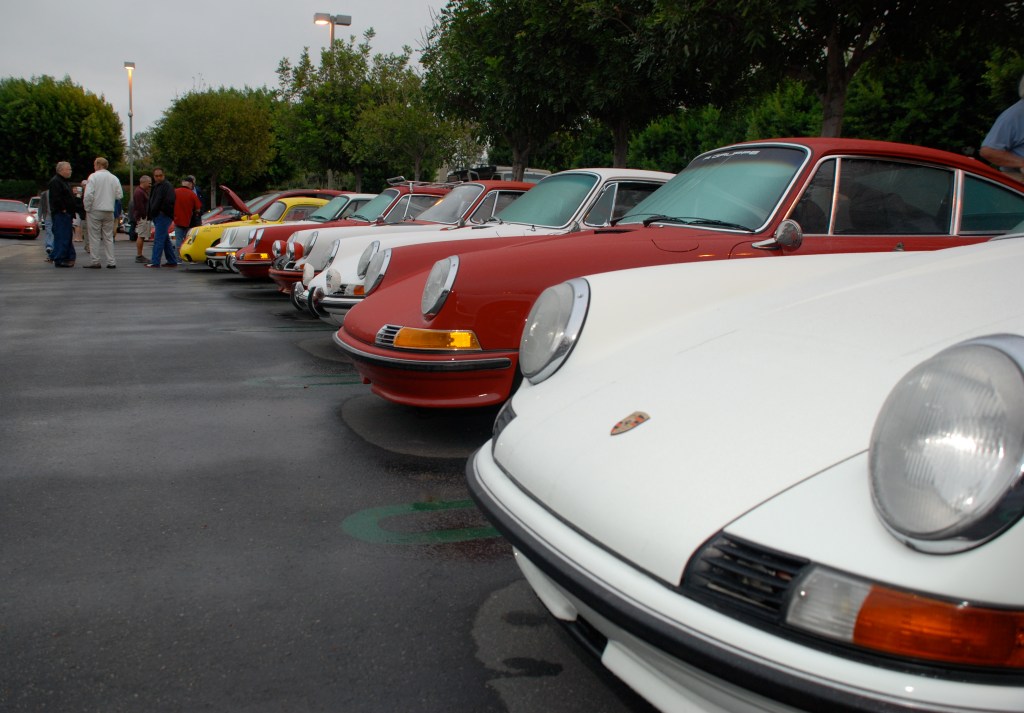 Porsche row_Red & white 911s lined up & getting wet_Cars&Coffee_October 2012
