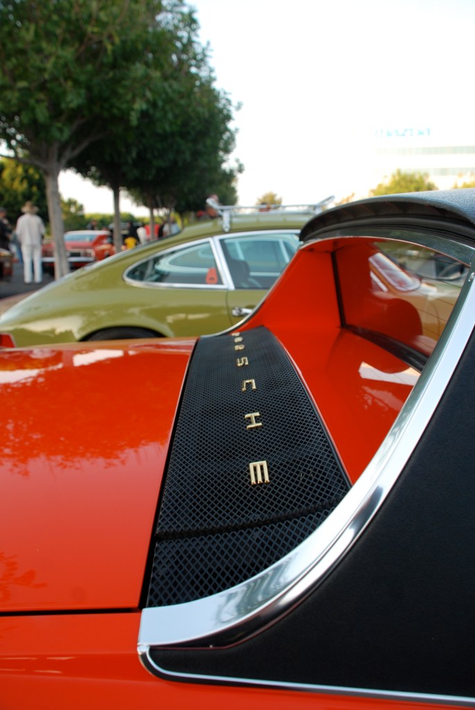 Vintage Porsches all in a row_1970 914-6 and early 911s_Cars&Coffee_November 3, 2012