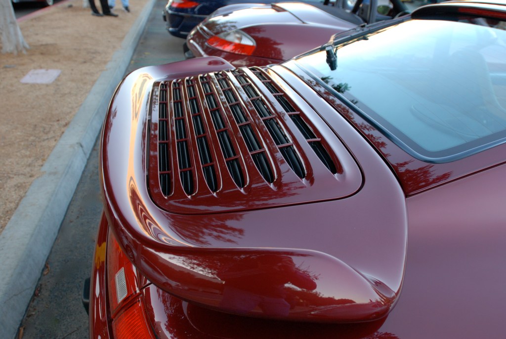 Arena Red metallic Porsche 993 turbo_rear wing reflections_Cars&Coffee_November 10. 2012