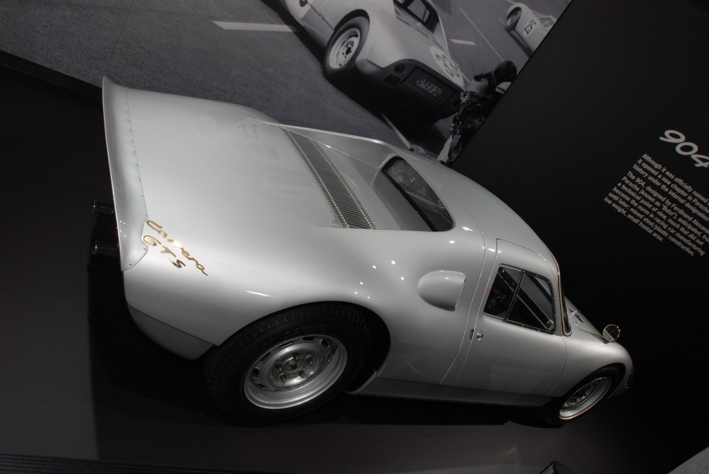 Silver Porsche 904 Carrera GTS_3/4 rear view_2012 LA Auto Show_ December 1, 2012 DSC_0007