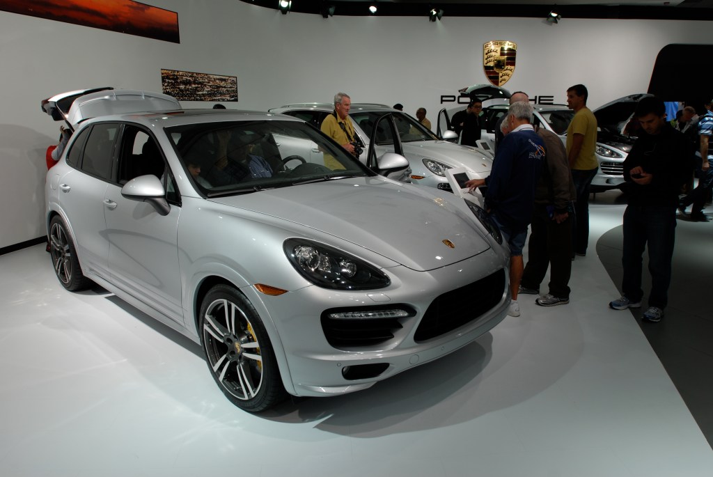 2013 Porsche Cayenne GTS_3/4 front view_LA Auto Show_December 1, 2012 DSC_0054