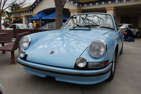 Gulf Blue 1972 Porsche 911S  _ 3/4 front view w/reflections _Phoenix club all Porsche Swap & Display_3/03/13