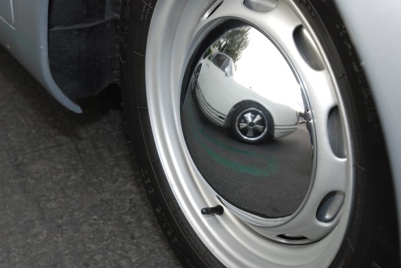 Porsche 356-01 recreation_hubcap reflection_C&C show-June 22, 2013