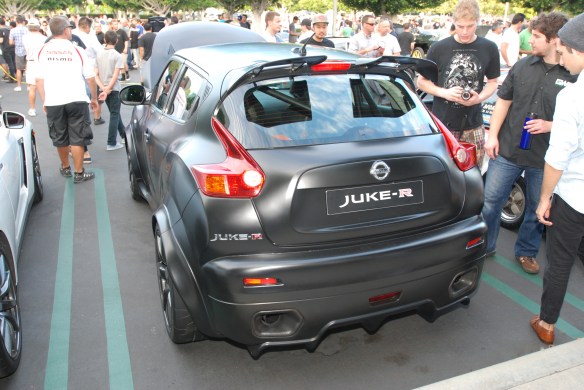 Matte black 2013 Nissan Juke-R_3/4 rear view_Cars&Coffee_August 31, 2013