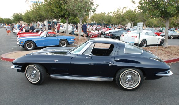 Daytona Blue 1963 Corvette Split window coupe_side view_Cars&Coffee_9/07/13 Daytona Blue 1963 Corvette Split window coupe_side view_Cars&Coffee_9/07/13