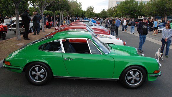 Viper Green 1973 Porsche 911S_side view, group photo_cars&coffee_ December 28, 2013