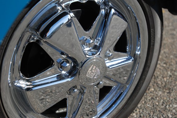 Two tone type 2, blue & white_chromed Porsche alloy wheel detail_OCTO Winter meet_Long Beach , CA_February 8, 2014 Two tone type 2, blue & white_chromed Porsche alloy wheel detail_OCTO Winter meet_Long Beach , CA_February 8, 2014