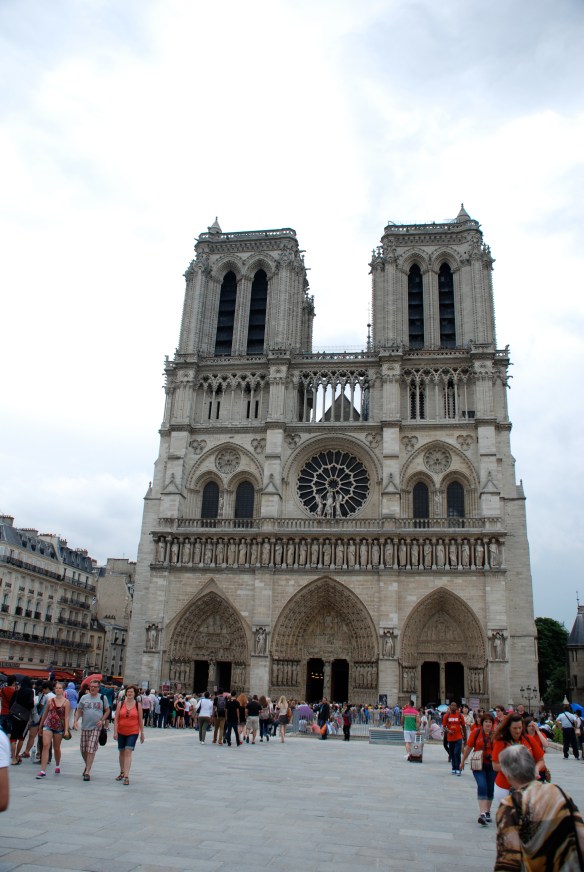 Notre Dame_Front view_Paris_June 9, 2014