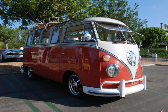 VW type 2 transporter 21 window safari_3/4 front view w/ reflections_cars&coffee_September 13, 2014